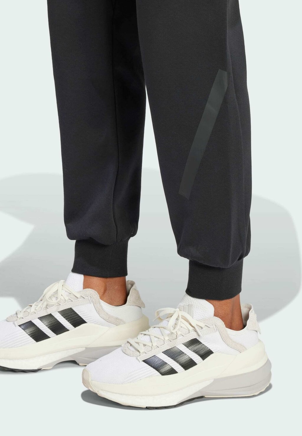 Спортивные брюки Z.N.E. adidas Sportswear, черный
Спортивные брюки Z.N.E. adidas Sportswear, черный