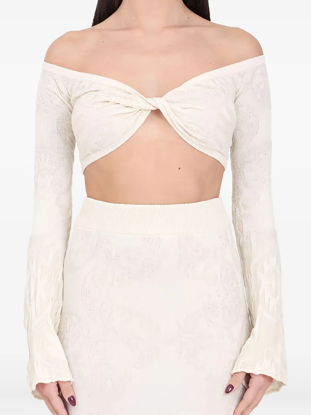 Топ с открытыми плечами и узлом Akep, нейтральный
Топ с открытыми плечами и узлом Akep, нейтральный