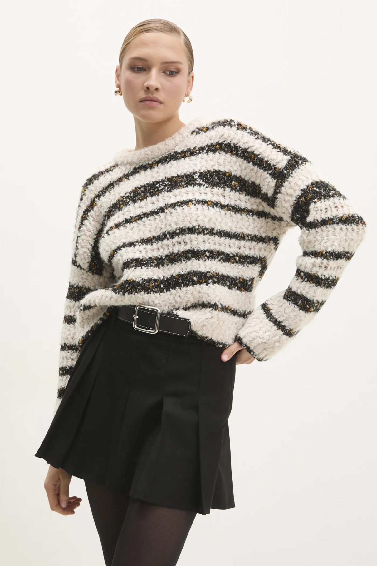 Шерстяной свитер Answear Lab, черный
Шерстяной свитер Answear Lab, черный