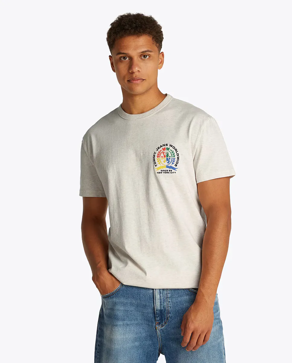 Мужская футболка с вышитым логотипом и классическим кроем Tommy Jeans, цвет Crudo
Мужская футболка с вышитым логотипом и классическим кроем Tommy Jeans, цвет Crudo