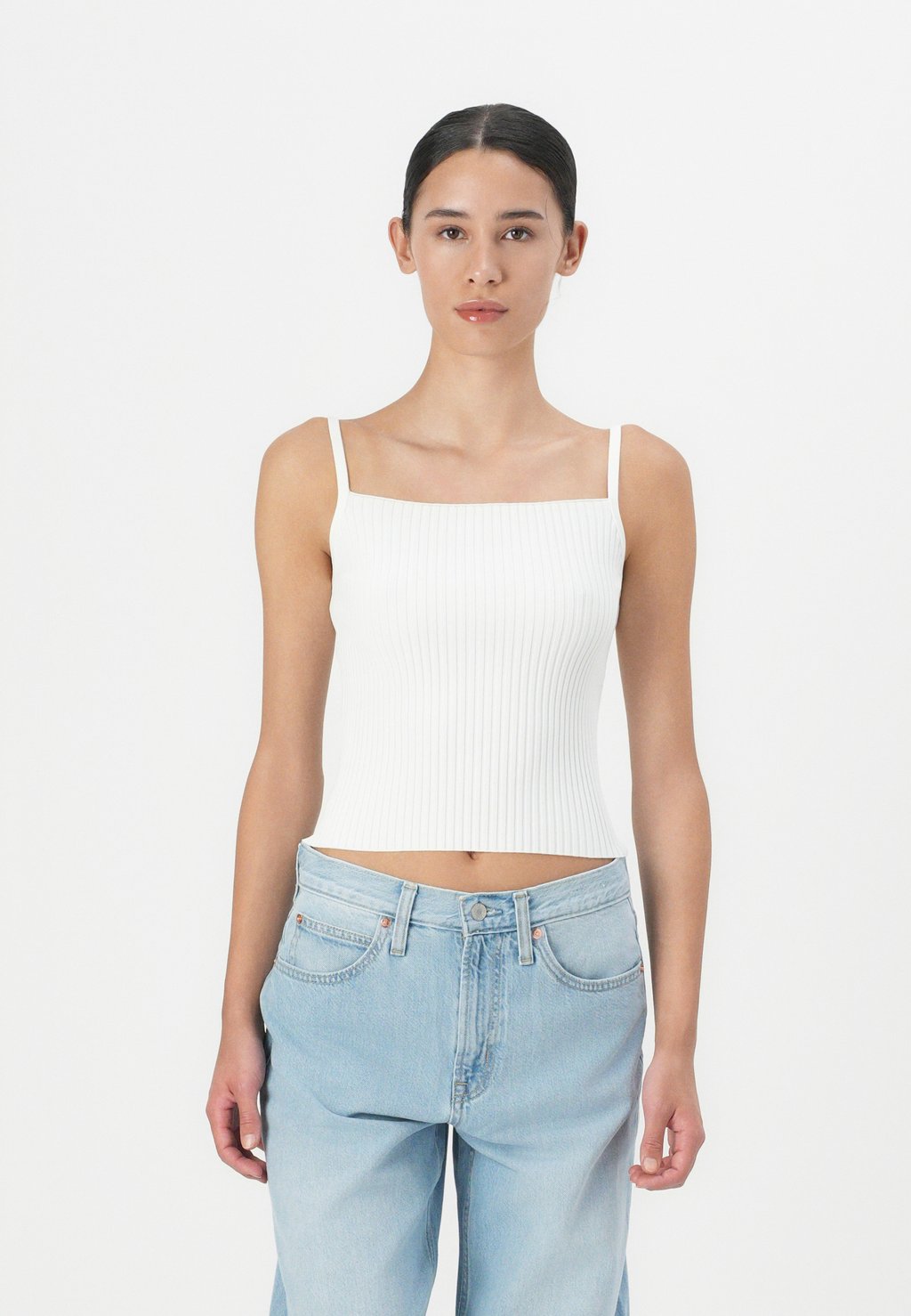 Топ APRON TANK GAP, слоновая кость
Топ APRON TANK GAP, слоновая кость