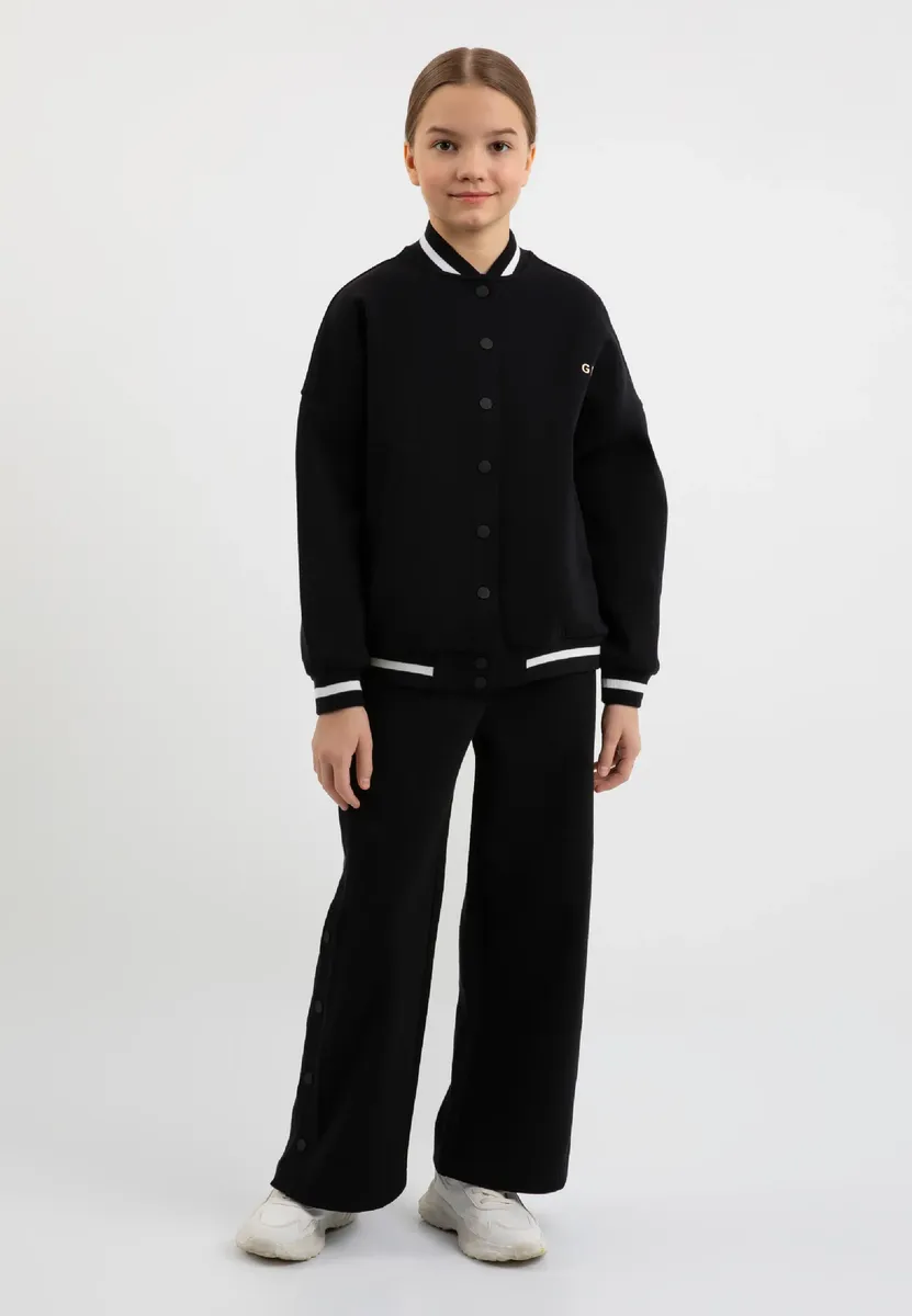 Спортивные брюки Gulliver с разрезами по бокам, черный
Спортивные брюки Gulliver с разрезами по бокам, черный