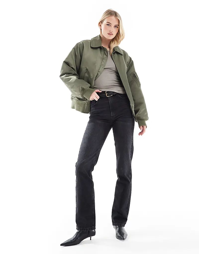 Прямые джинсы средней посадки черного цвета ASOS
Прямые джинсы средней посадки черного цвета ASOS