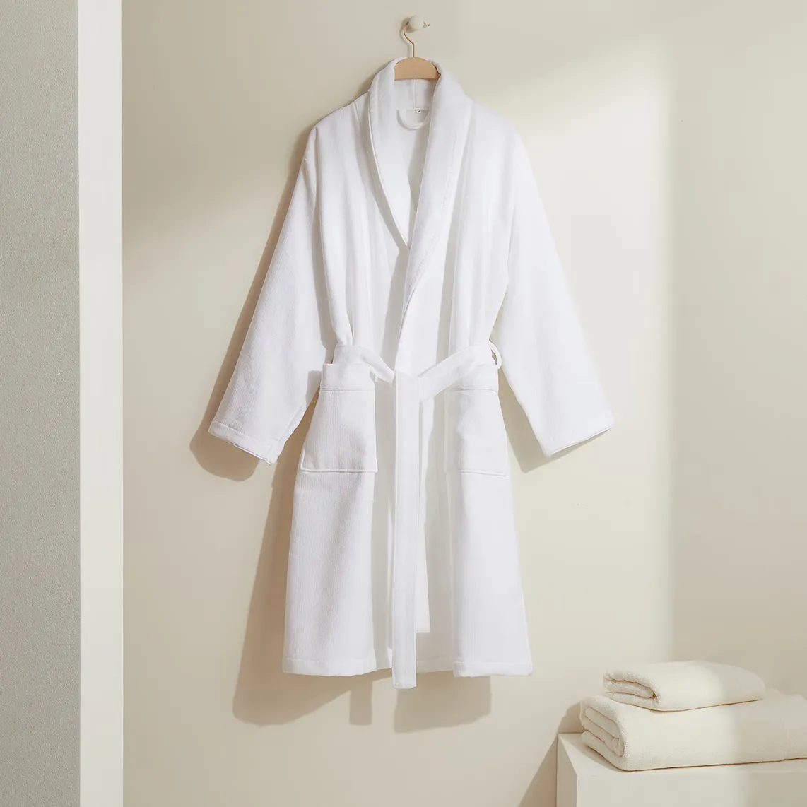 Хлопковый халат 400 гр/м2 Harris El Corte Inglés, белый
Хлопковый халат 400 гр/м2 Harris El Corte Inglés, белый