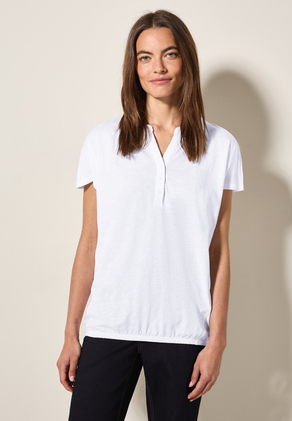 Базовая футболка TUNIKA LOOK Cecil, белый
Базовая футболка TUNIKA LOOK Cecil, белый