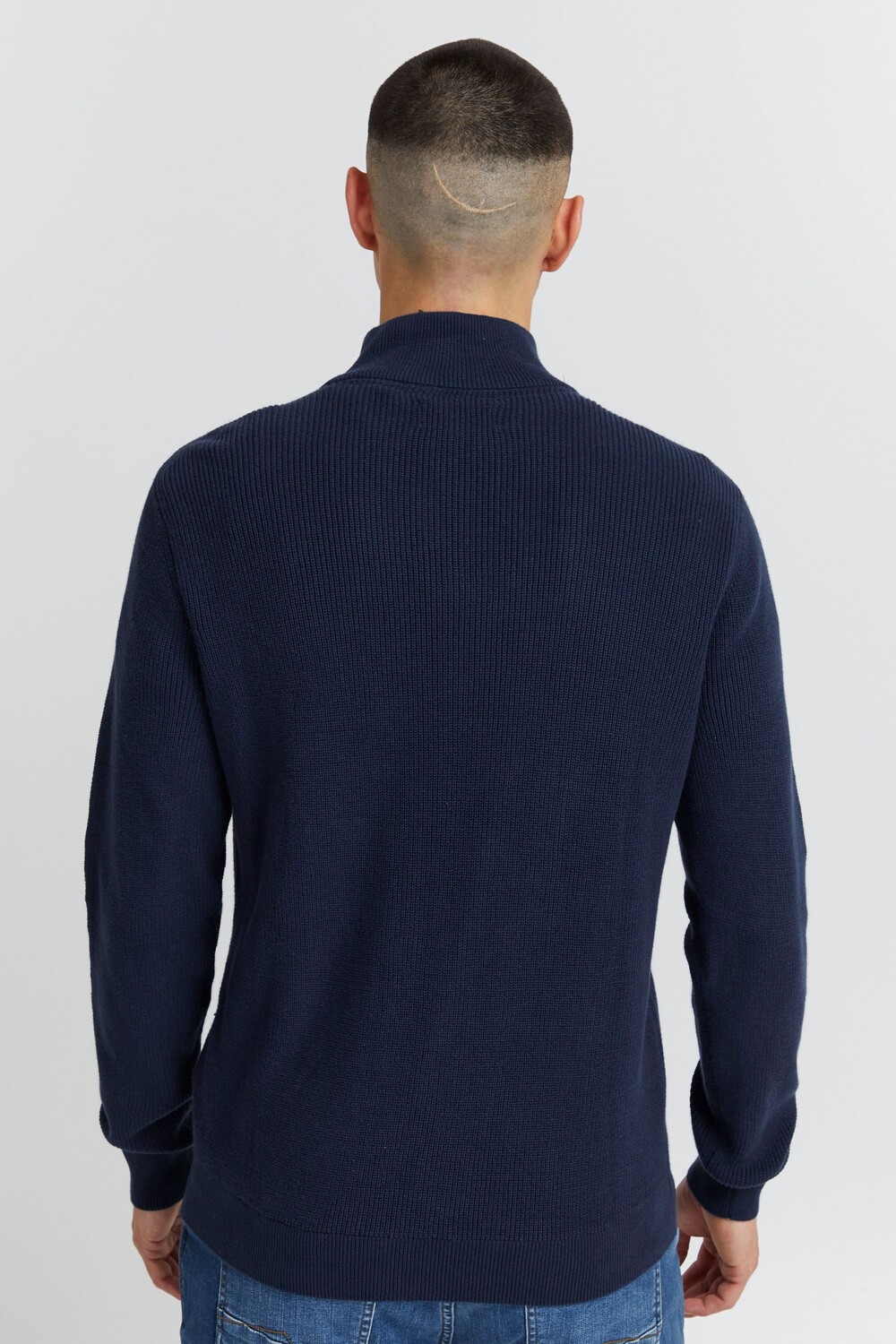 Пуловер BLEND Troyer BHCodford half zipp 20714337, синий
Пуловер BLEND Troyer BHCodford half zipp 20714337, синий