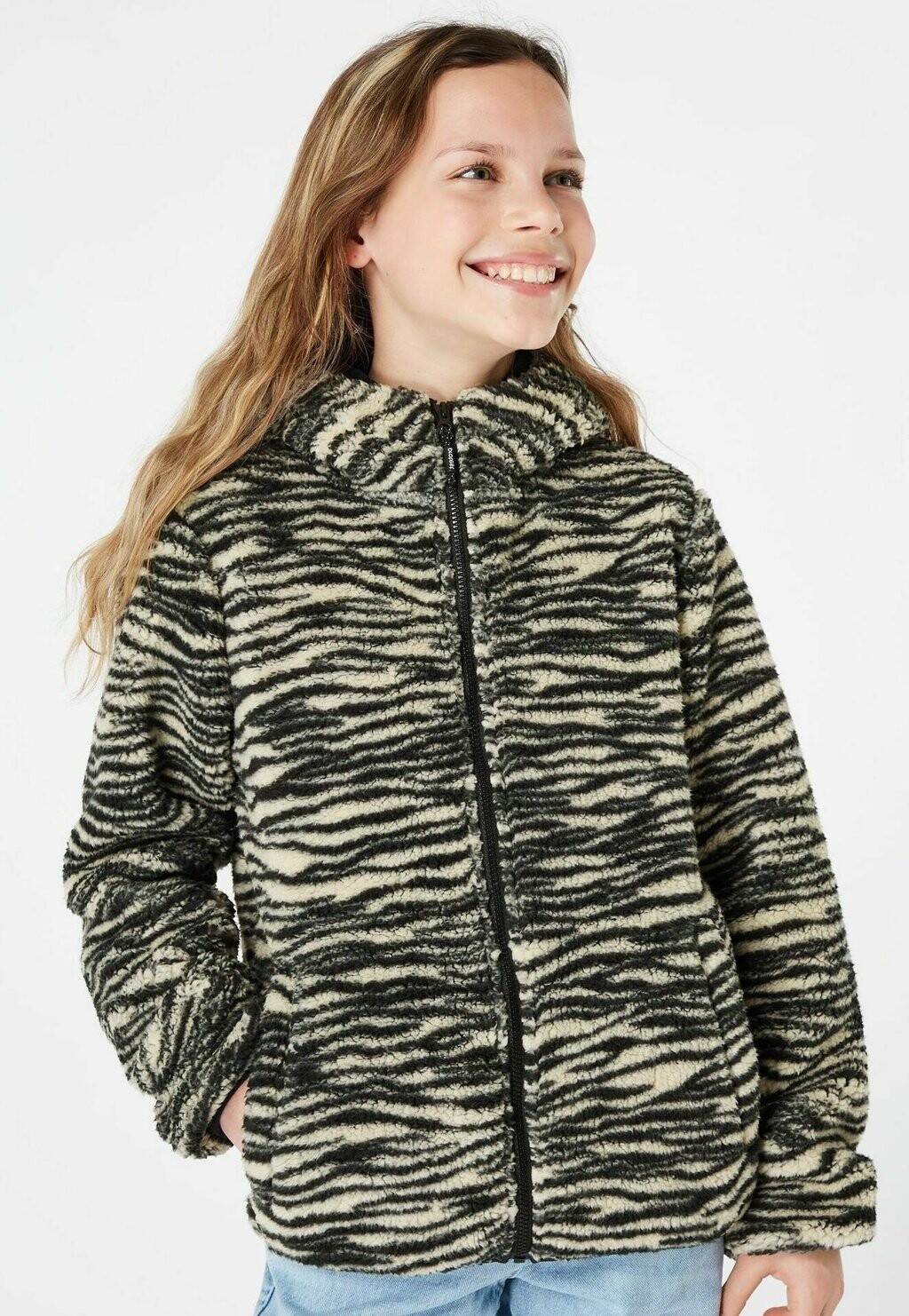 Флисовая куртка FULL ZIP TOP Protest, цвет true black
Флисовая куртка FULL ZIP TOP Protest, цвет true black