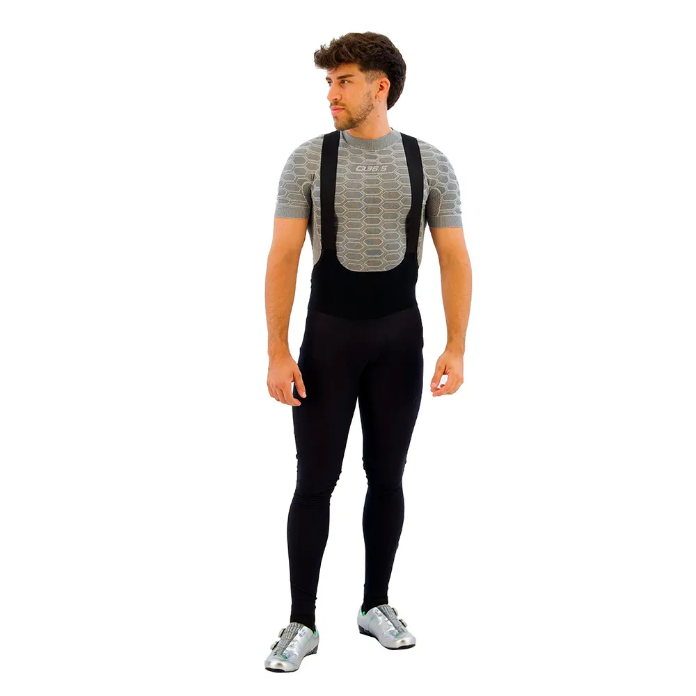 Тайтсы Q36.5 L1 bib, черный
Тайтсы Q36.5 L1 bib, черный