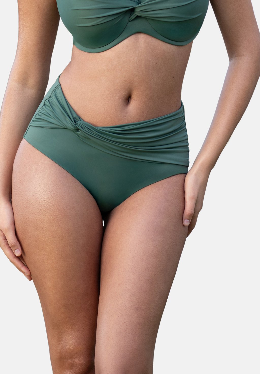 Плавки бикини HIGH MAMBO SugarShape, оливковый 
Плавки бикини HIGH MAMBO SugarShape, оливковый