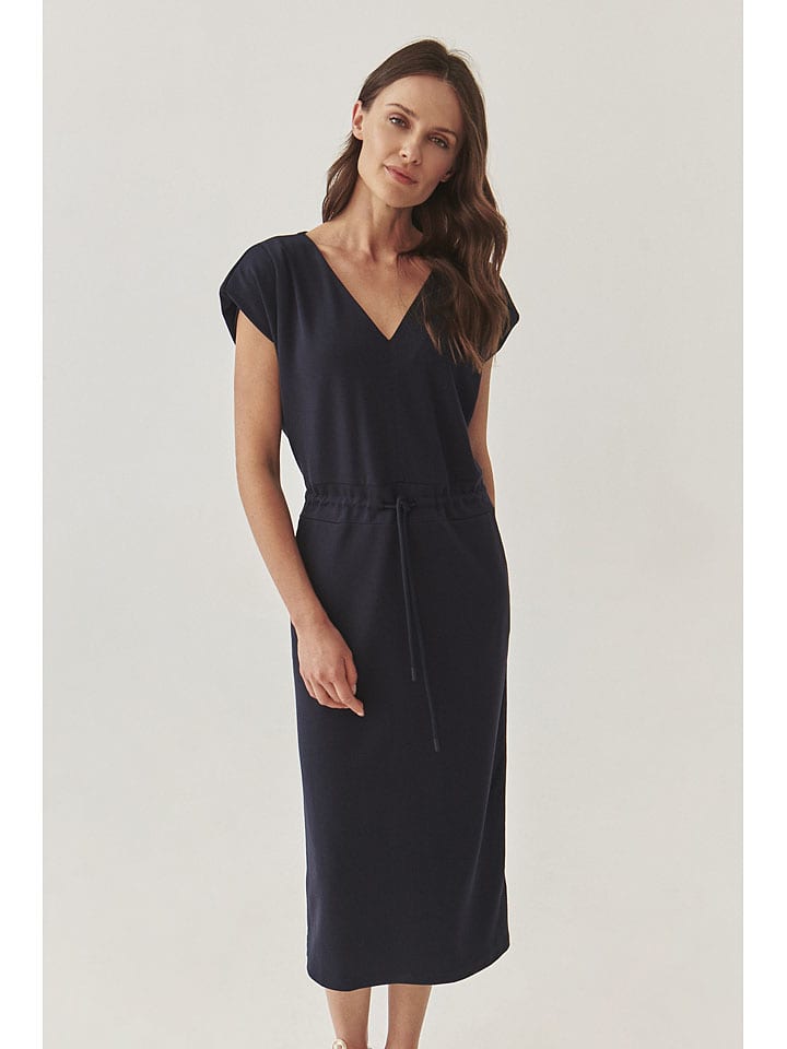 Платье до колена TATUUM, темно-синий
Платье до колена TATUUM, темно-синий