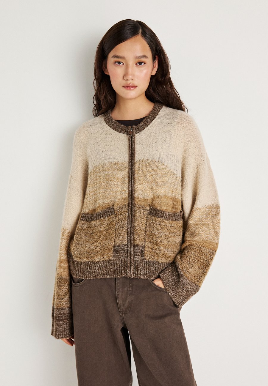 Кардиган MSCH Copenhagen ZIP CARDIGAN, Oat/Toasted Coconut/Brown
Кардиган MSCH Copenhagen ZIP CARDIGAN, Oat/Toasted Coconut/Brown