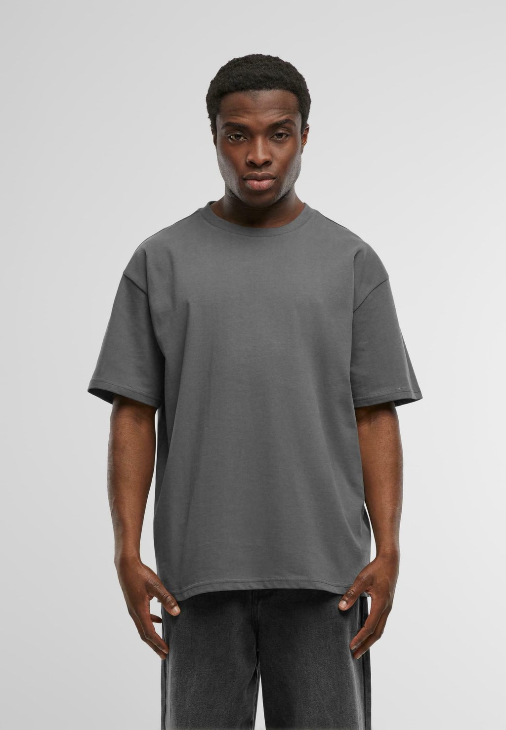 Базовая футболка Urban Classics, серый
Базовая футболка Urban Classics, серый