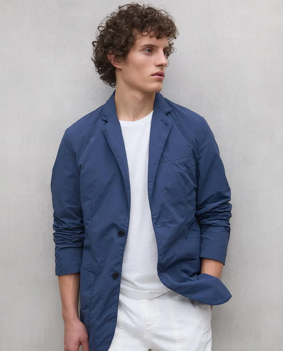 Мужской блейзер с воротником-лацканами и застежкой на пуговицы Ecoalf, тёмно-синий 
Мужской блейзер с воротником-лацканами и застежкой на пуговицы Ecoalf, тёмно-синий