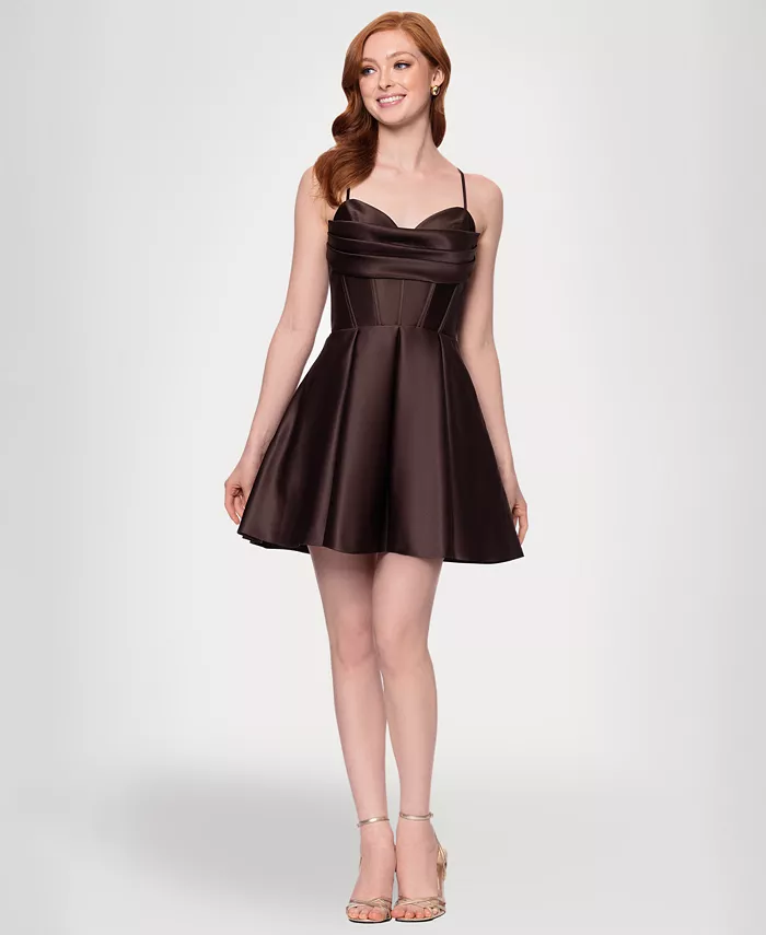 Атласное мини-платье с драпированной горловиной для юниоров Blondie Nites, коричневый
Атласное мини-платье с драпированной горловиной для юниоров Blondie Nites, коричневый