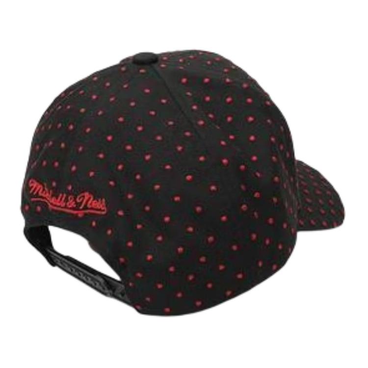 Mitchell Ness Бейсболка Mitchell & Ness Cotton Unisex Black
Mitchell Ness Бейсболка Mitchell & Ness Cotton Unisex Black