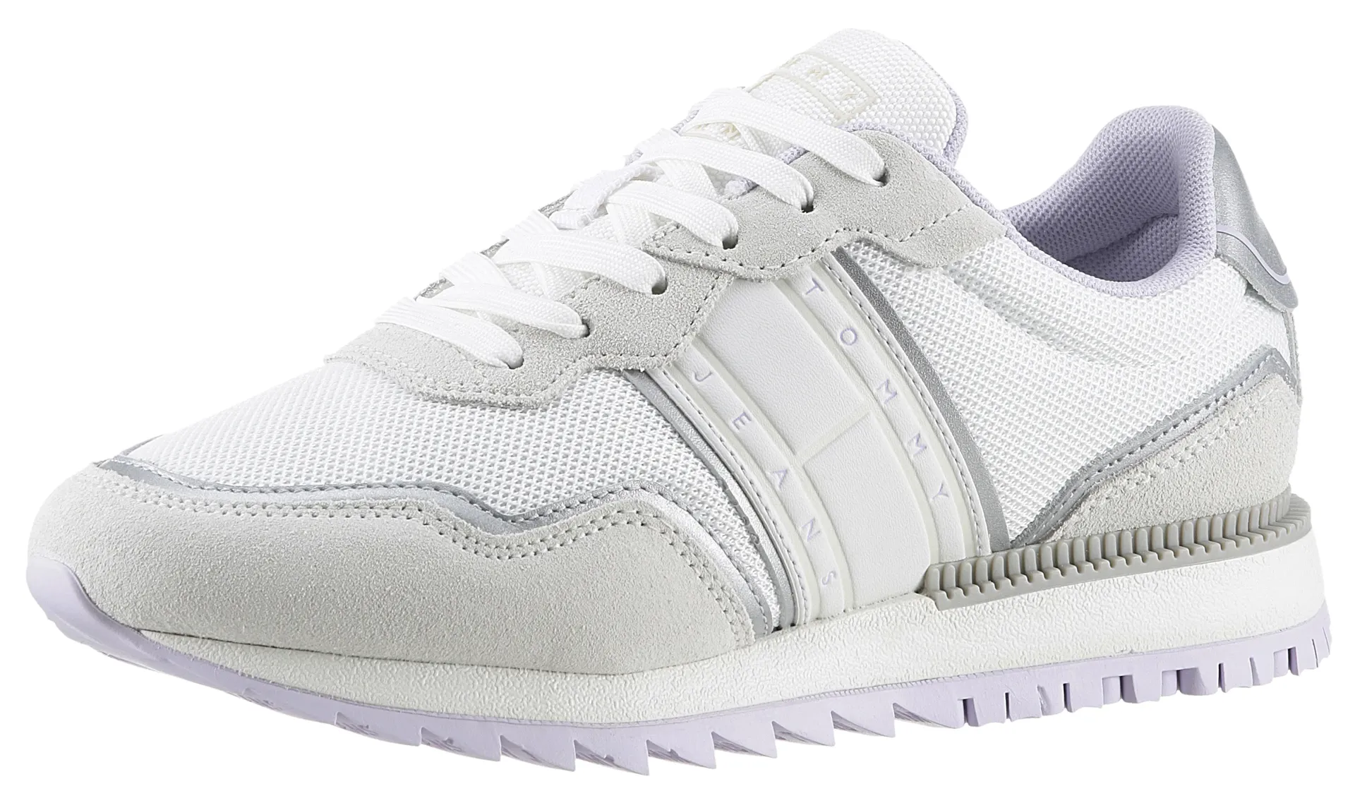 Кроссовки на танкетке Tommy Jeans "TJW METALLIC RETRO CLEATED RUN", с контрастной отделкой, повседневная обувь, полуботинки, туфли на шнуровке, серебристый
Кроссовки на танкетке Tommy Jeans "TJW METALLIC RETRO CLEATED RUN", с контрастной отделкой, повседневная обувь, полуботинки, туфли на шнуровке, серебристый