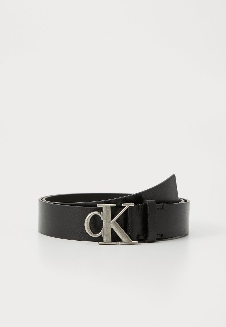 Ремень Calvin Klein BUCKLE TUMBLED, Black/Antique Silver-Coloured/Black
Ремень Calvin Klein BUCKLE TUMBLED, Black/Antique Silver-Coloured/Black