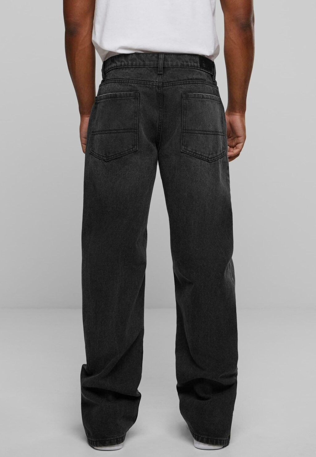 Джинсы прямого кроя Heavy Ounce Urban Classics, черные, стираные
Джинсы прямого кроя Heavy Ounce Urban Classics, черные, стираные