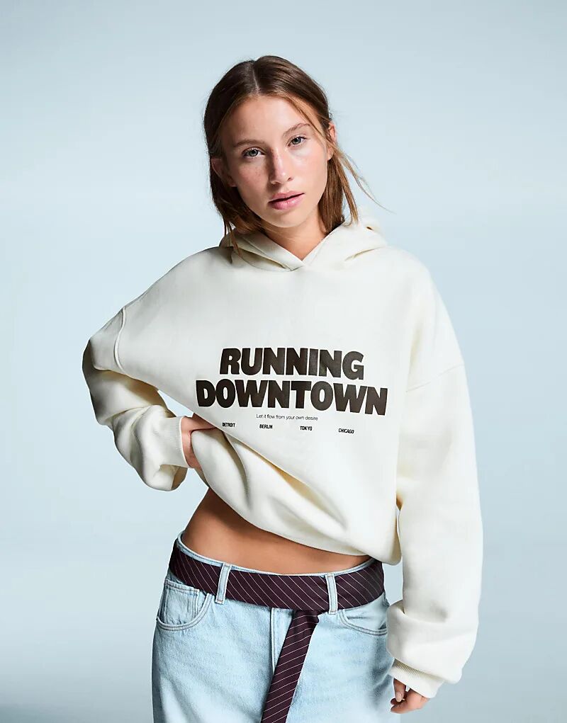 Толстовка Bershka Oversize с принтом в цвете экрю
Толстовка Bershka Oversize с принтом в цвете экрю