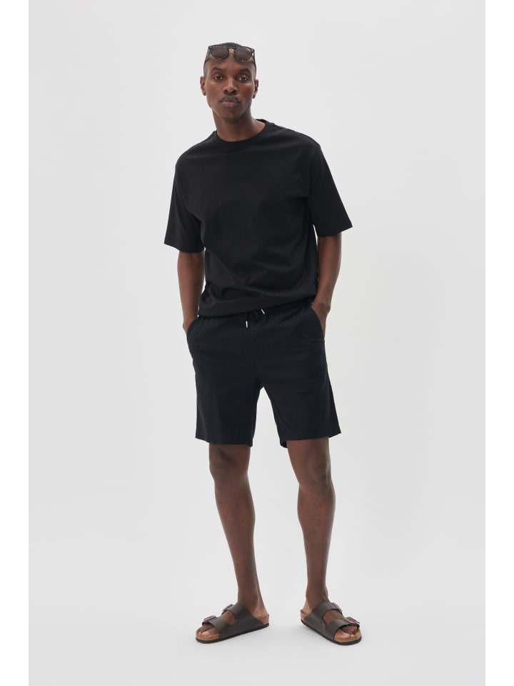 Шорты прямого кроя MAbarton черного цвета Matinique
Шорты прямого кроя MAbarton черного цвета Matinique