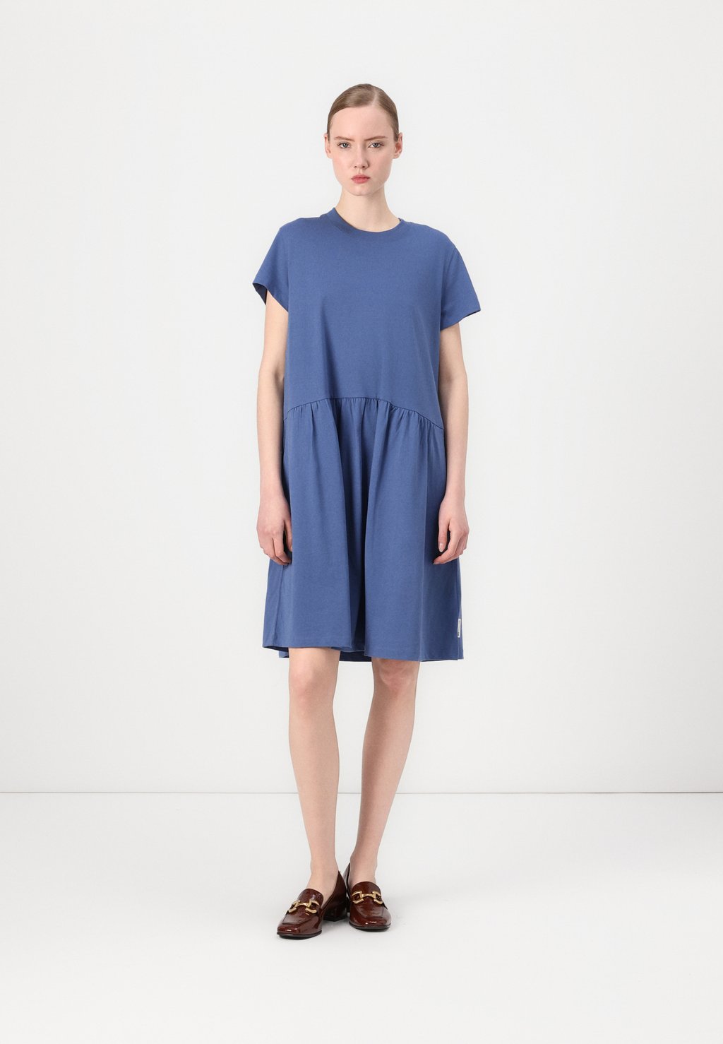 Платье из джерси DRESS VOLANT Marc O'Polo DENIM, синий
Платье из джерси DRESS VOLANT Marc O'Polo DENIM, синий