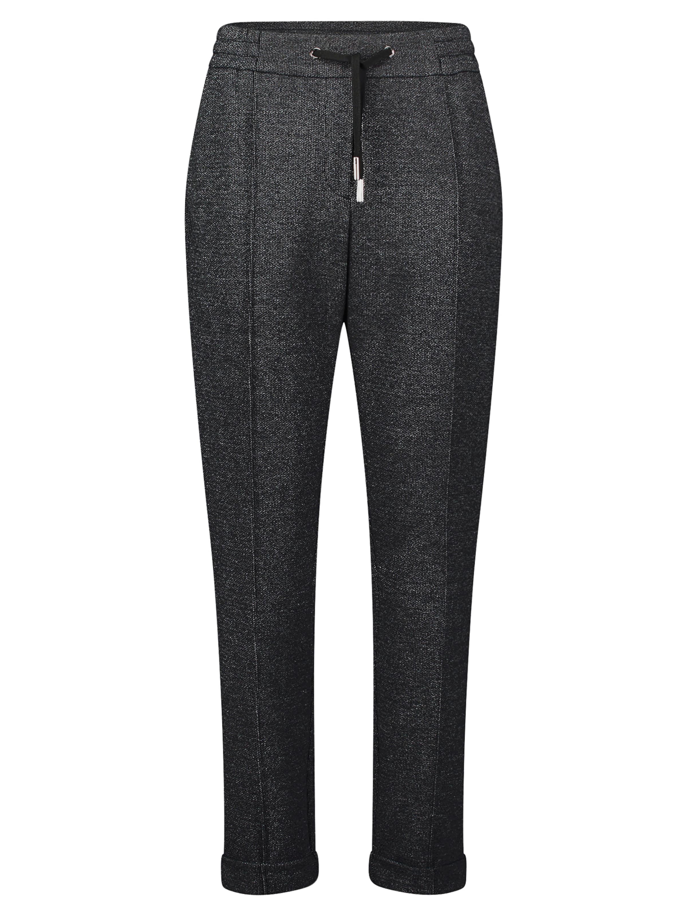 Betty & Co Брюки плиссе в крапчатом черном цвете
Betty & Co Брюки плиссе в крапчатом черном цвете