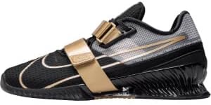 Мужские футбольные бутсы Nike, черный/золотой
Мужские футбольные бутсы Nike, черный/золотой