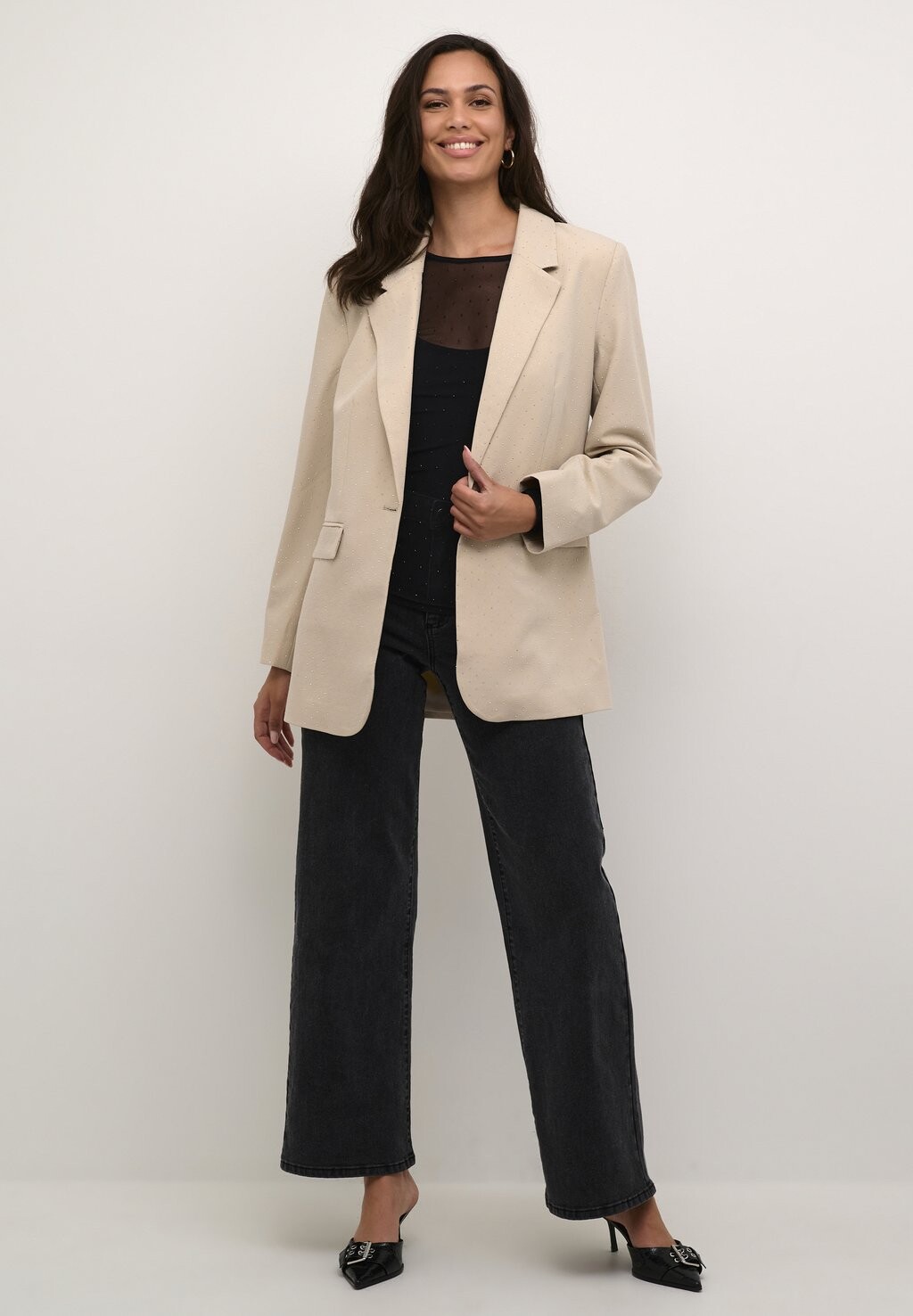 Блейзер BETTANY Kaffe, бежевый
Блейзер BETTANY Kaffe, бежевый