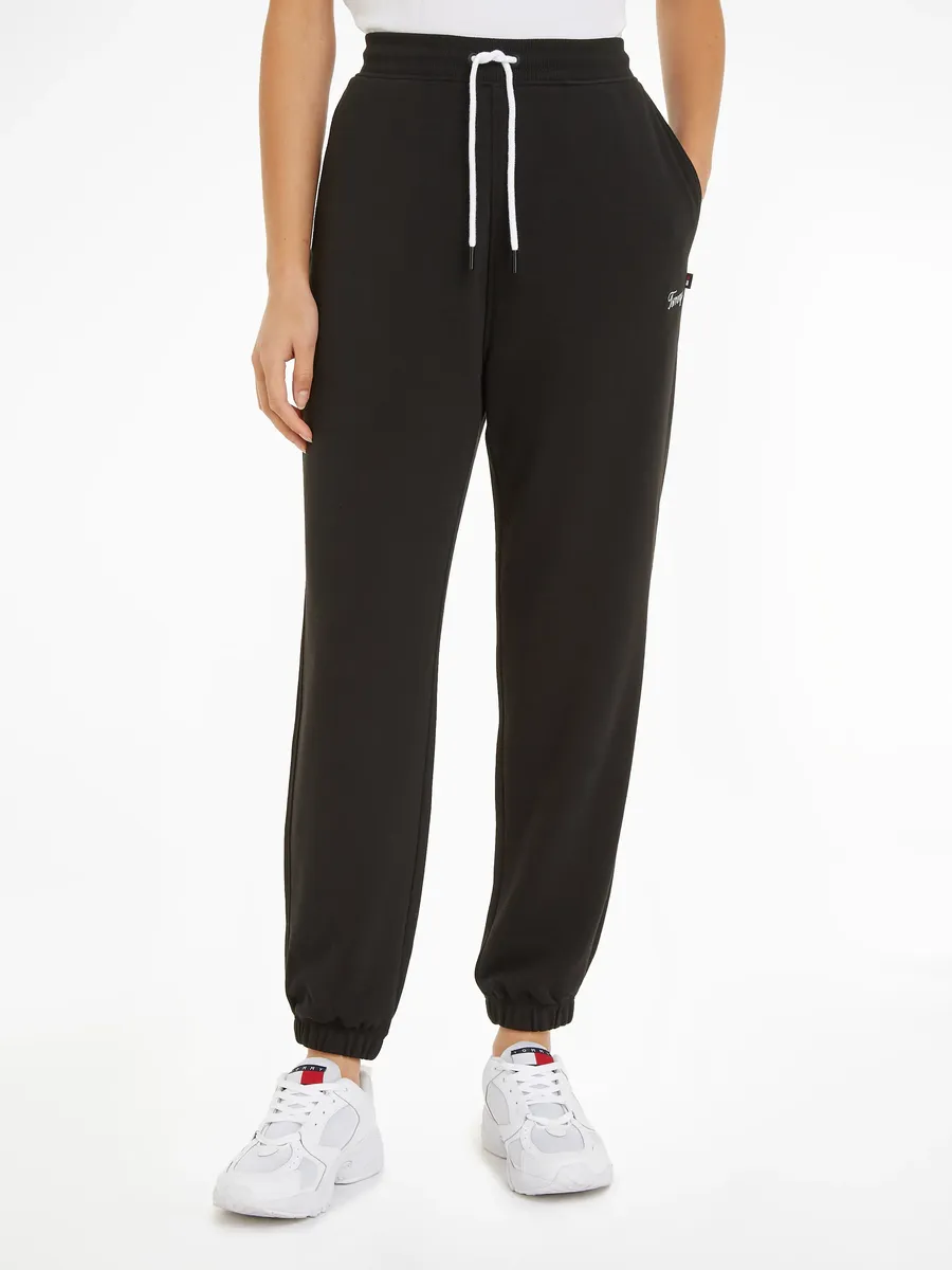Спортивные брюки Tommy Jeans "TJW RLX SCRIPT SWEATPANT" с надписью логотипа Tommy Jeans, черный
Спортивные брюки Tommy Jeans "TJW RLX SCRIPT SWEATPANT" с надписью логотипа Tommy Jeans, черный