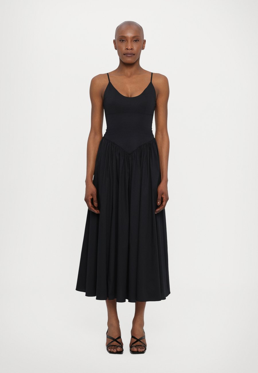 Платье STAUD DENA DRESS, Black
Платье STAUD DENA DRESS, Black