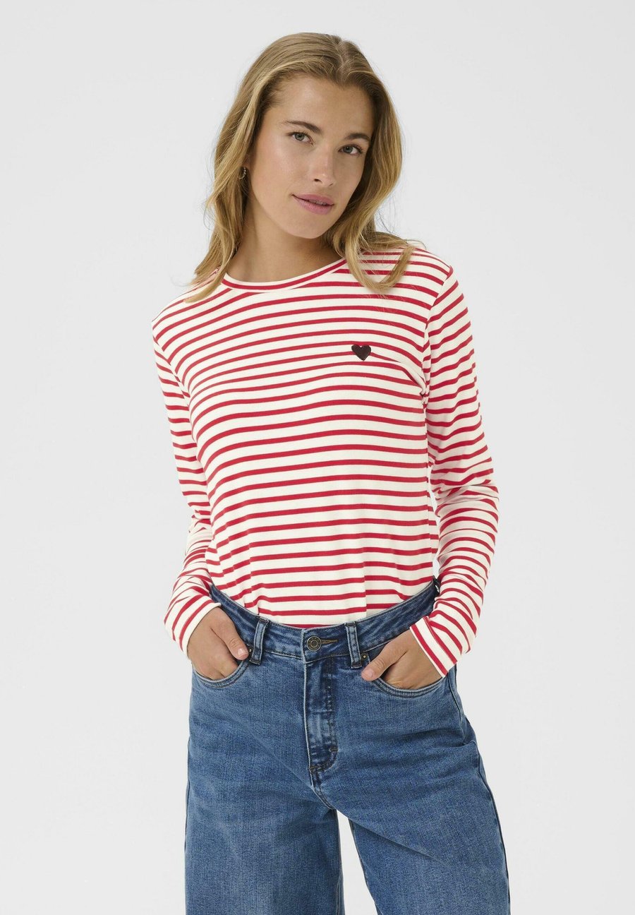 Топ Kaffe LIDDY T-SHIRT, Chalk True Red Fudge Heart/Light Red
Топ Kaffe LIDDY T-SHIRT, Chalk True Red Fudge Heart/Light Red