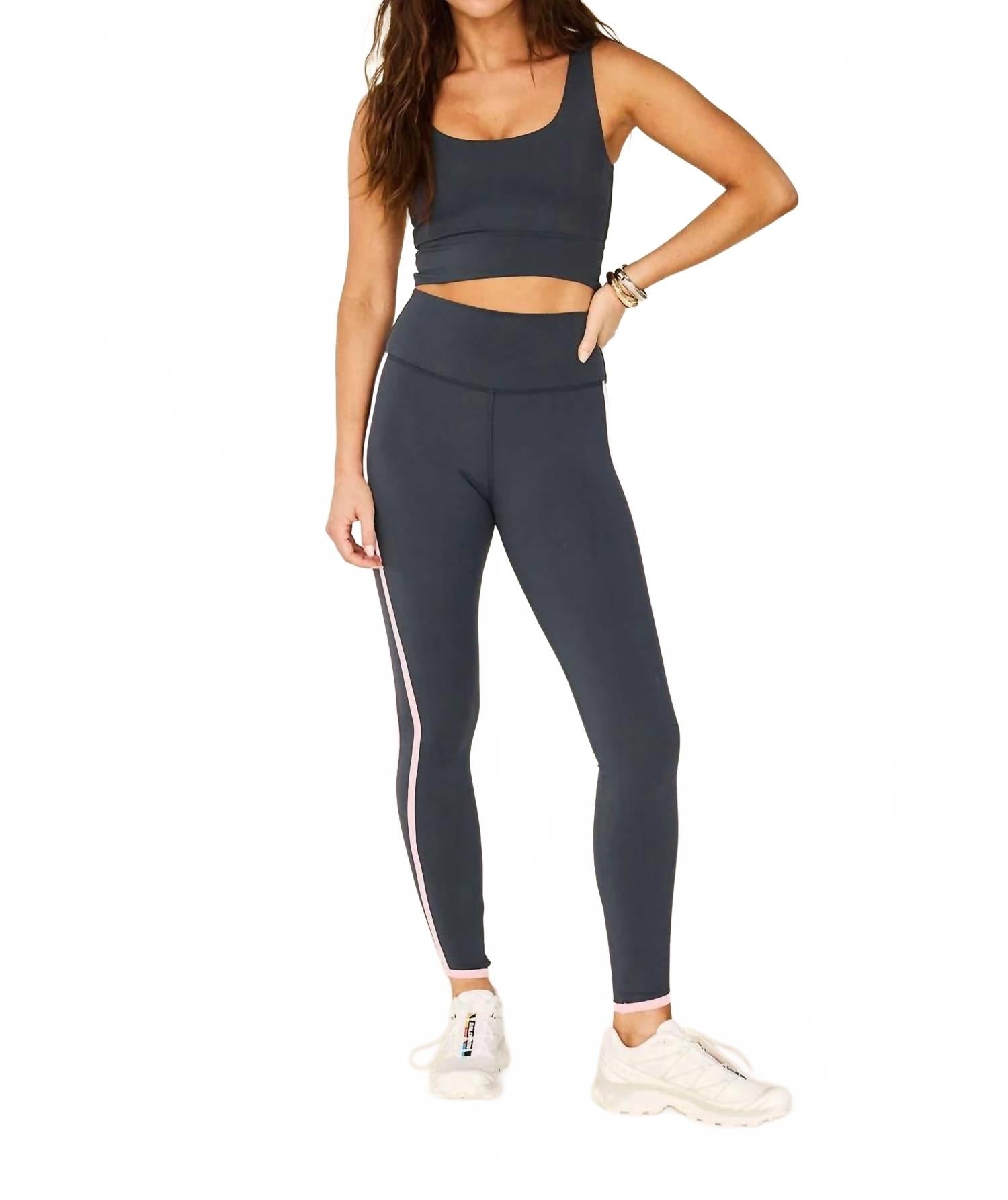 Бюстгальтер Arlo в синем поло Strut This, Polo Blue
Бюстгальтер Arlo в синем поло Strut This, Polo Blue