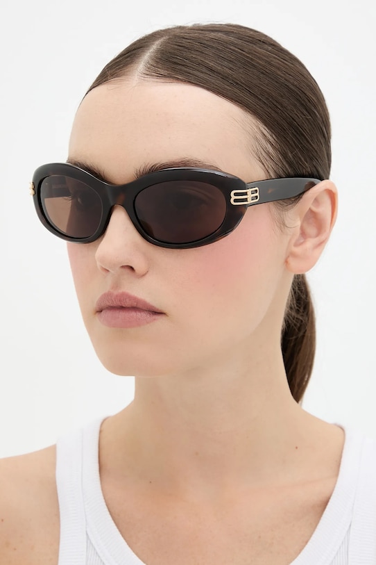 Солнцезащитные очки Balenciaga, коричневый
Солнцезащитные очки Balenciaga, коричневый