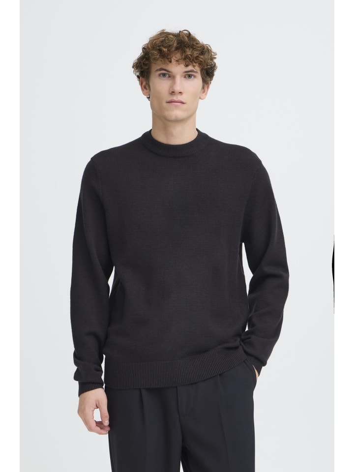 Вязаный свитер CFANDRO черного цвета CASUAL FRIDAY
Вязаный свитер CFANDRO черного цвета CASUAL FRIDAY