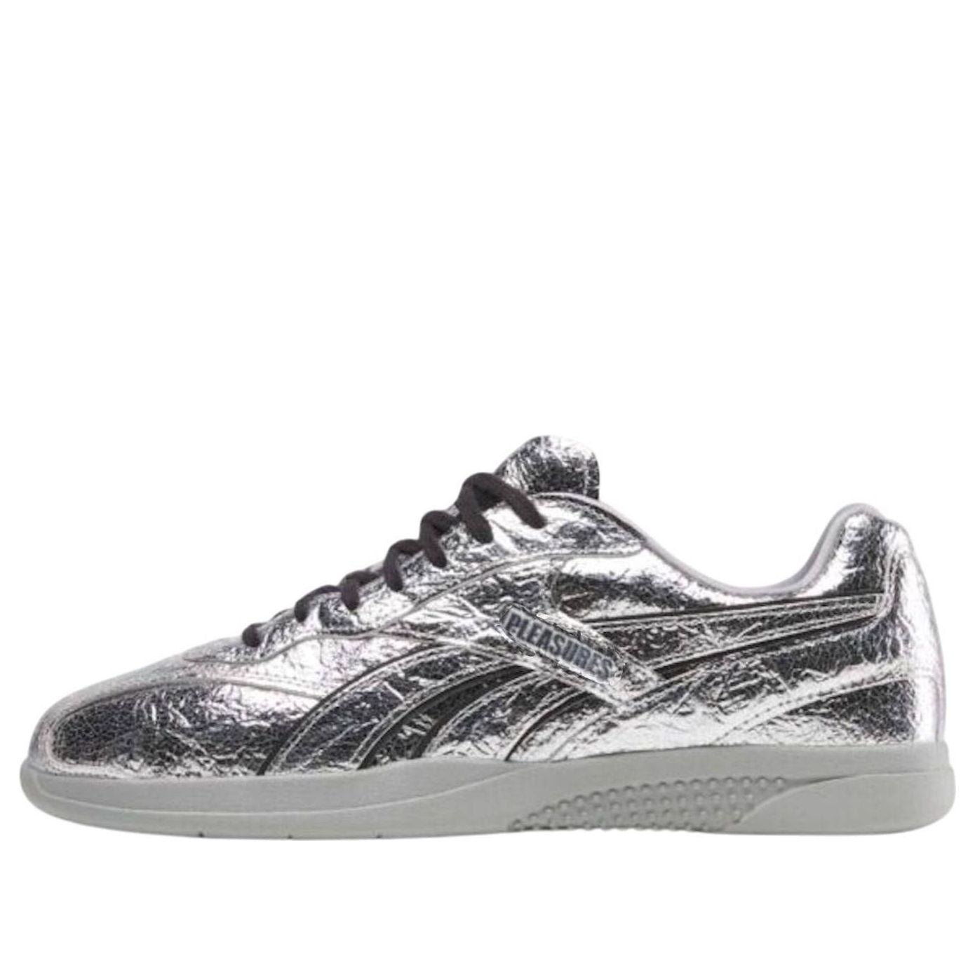 Reebok x PLEASURES Hammer Street 'Silver Crinkle'
Reebok x PLEASURES Hammer Street 'Silver Crinkle'