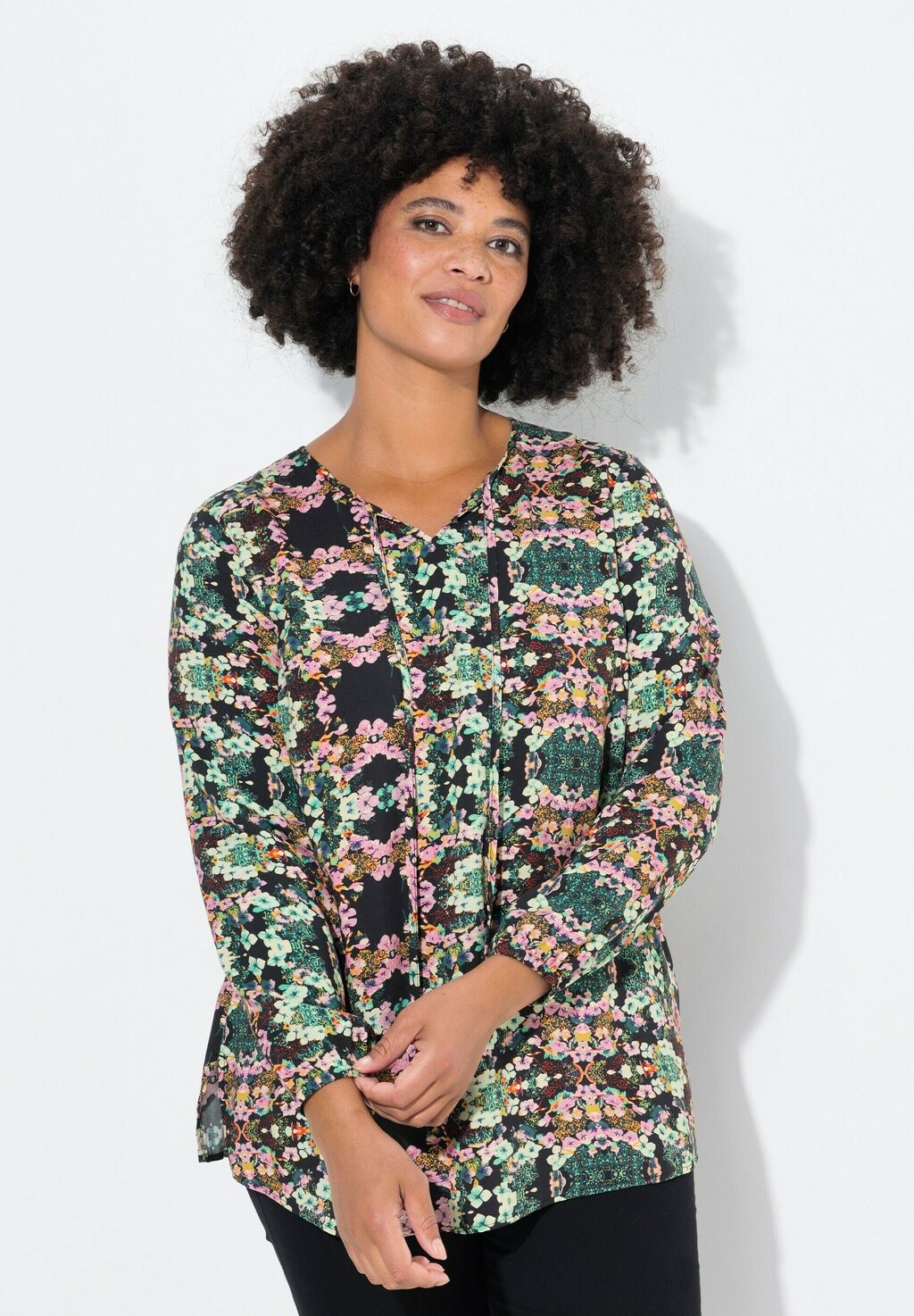 Туника ALLOVERDRUCK LANGARM Angel of Style, синий
Туника ALLOVERDRUCK LANGARM Angel of Style, синий