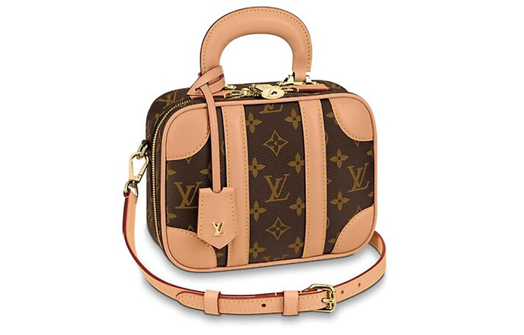 Мини багаж Monogram Bb коричневый LOUIS VUITTON, Set (Bag+Dust Bag)
Мини багаж Monogram Bb коричневый LOUIS VUITTON, Set (Bag+Dust Bag)