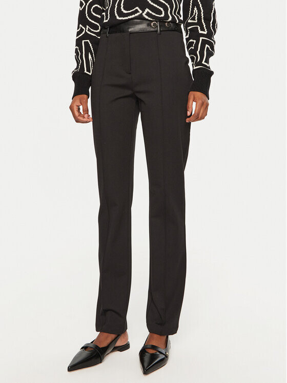 Тканевые брюки стандартного кроя Lola Casademunt By Maite, черный
Тканевые брюки стандартного кроя Lola Casademunt By Maite, черный