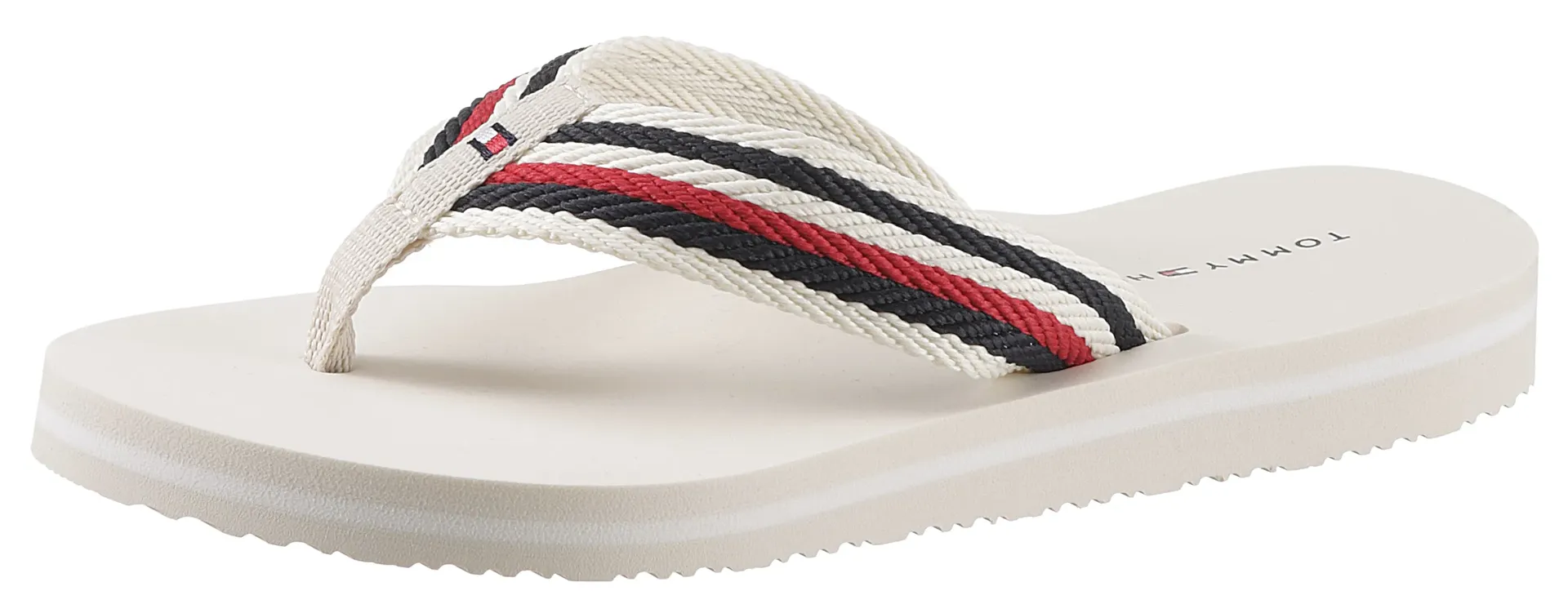 Шлепанцы Tommy Hilfiger "TOMMY ESSENTIAL COMFORT SANDAL", с полосатыми повязками, белый
Шлепанцы Tommy Hilfiger "TOMMY ESSENTIAL COMFORT SANDAL", с полосатыми повязками, белый
