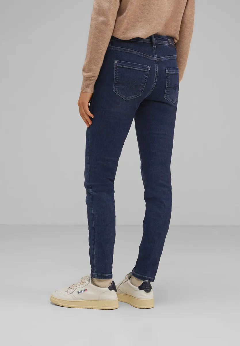 Джинсы узкого кроя STREET ONE, смесь мягких материалов, цвет Authentic Indigo Thermo
Джинсы узкого кроя STREET ONE, смесь мягких материалов, цвет Authentic Indigo Thermo