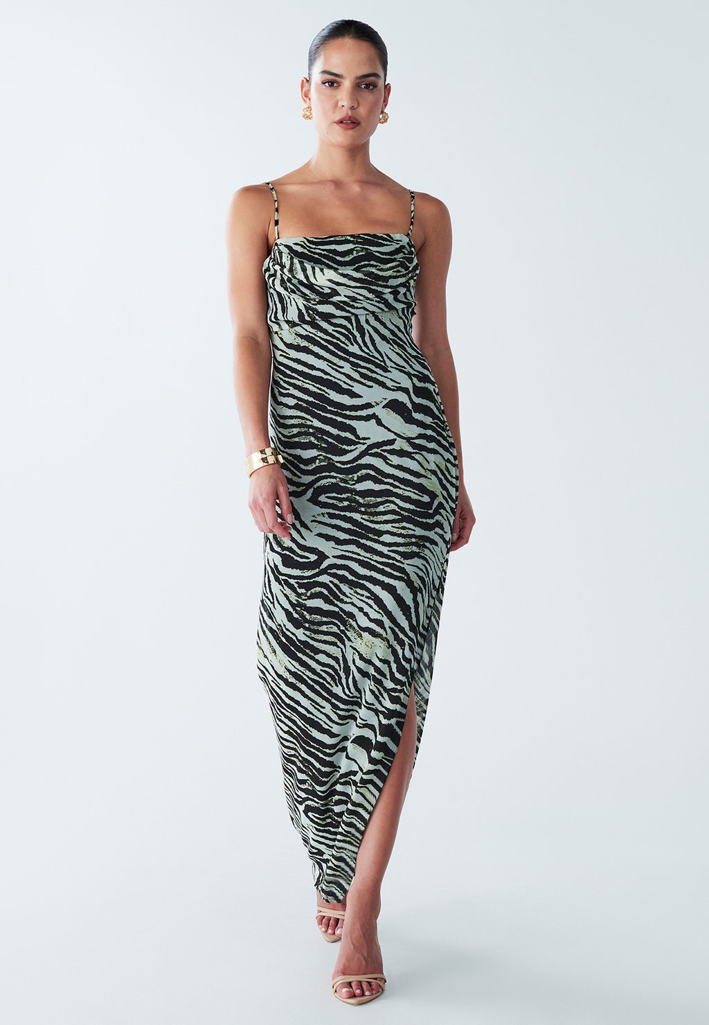 Платье макси DIAMOND BWLDR, черный
Платье макси DIAMOND BWLDR, черный