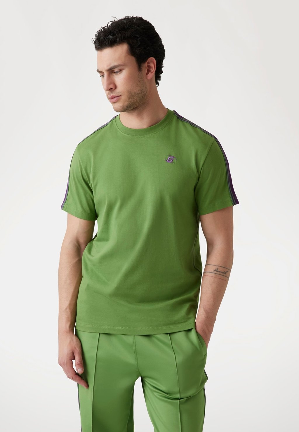 Футболка с принтом Guess, зеленый
Футболка с принтом Guess, зеленый