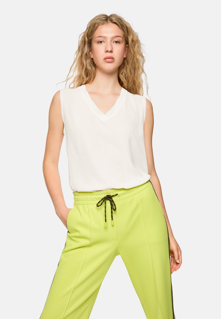 Блуза Marc Cain Blouse, Off-White/White
Блуза Marc Cain Blouse, Off-White/White