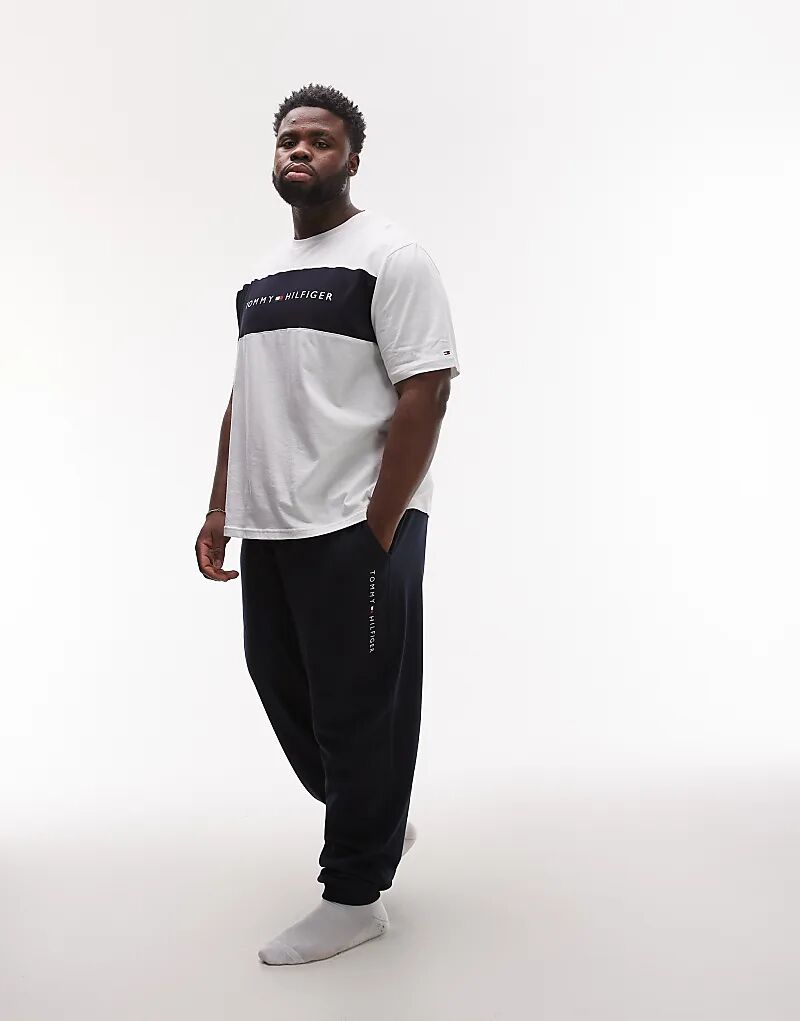 Спортивные брюки Tommy Hilfiger Plus Original темно-синего цвета
Спортивные брюки Tommy Hilfiger Plus Original темно-синего цвета