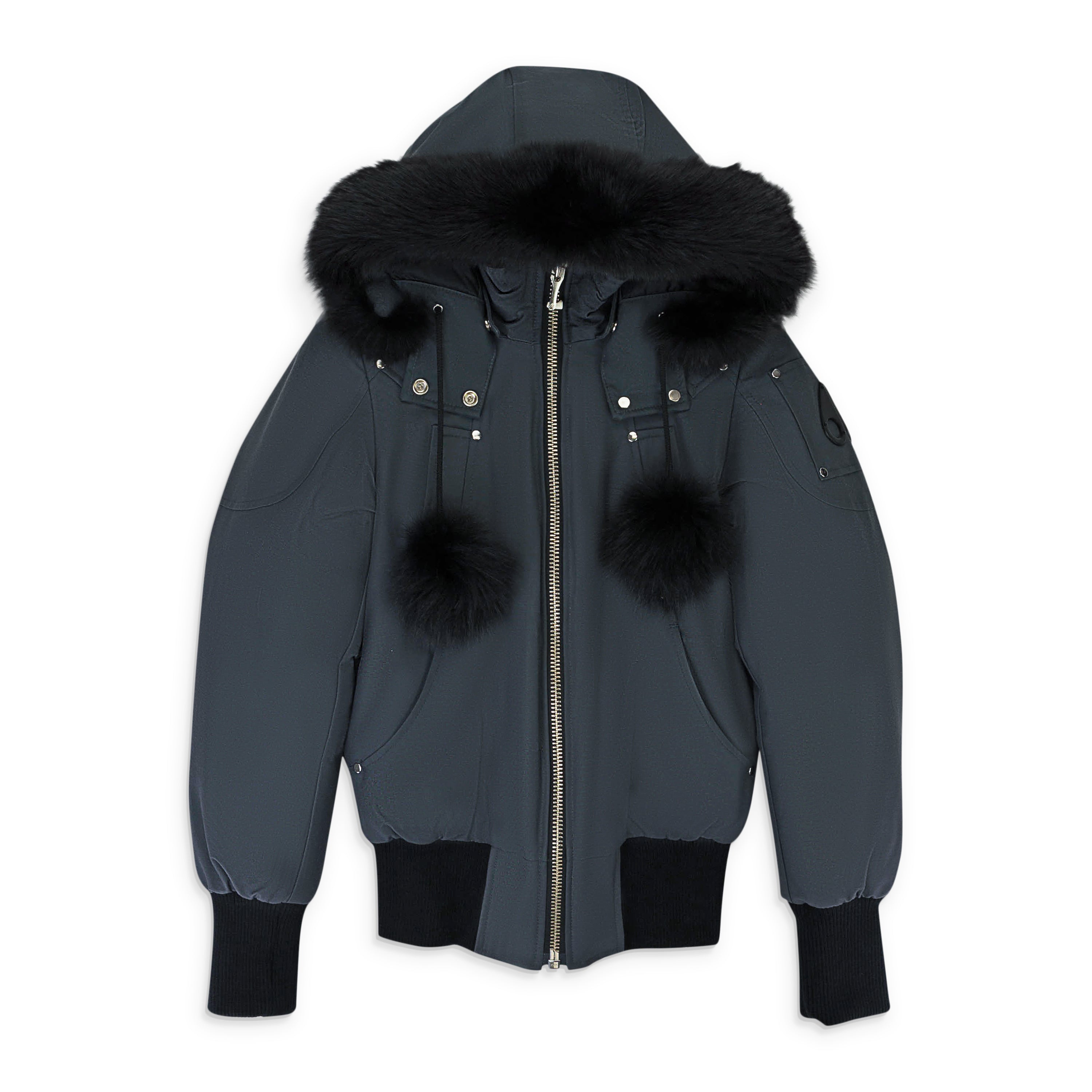 Бомбер Debbie цвета гранита с черными вставками Moose Knuckles
Бомбер Debbie цвета гранита с черными вставками Moose Knuckles