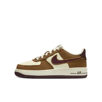 Кроссовки Nike Air Force 1 LV8, цвет Light British Tan/Coconut Milk/Gum Dark Brown/Burgundy Crush
Кроссовки Nike Air Force 1 LV8, цвет Light British Tan/Coconut Milk/Gum Dark Brown/Burgundy Crush