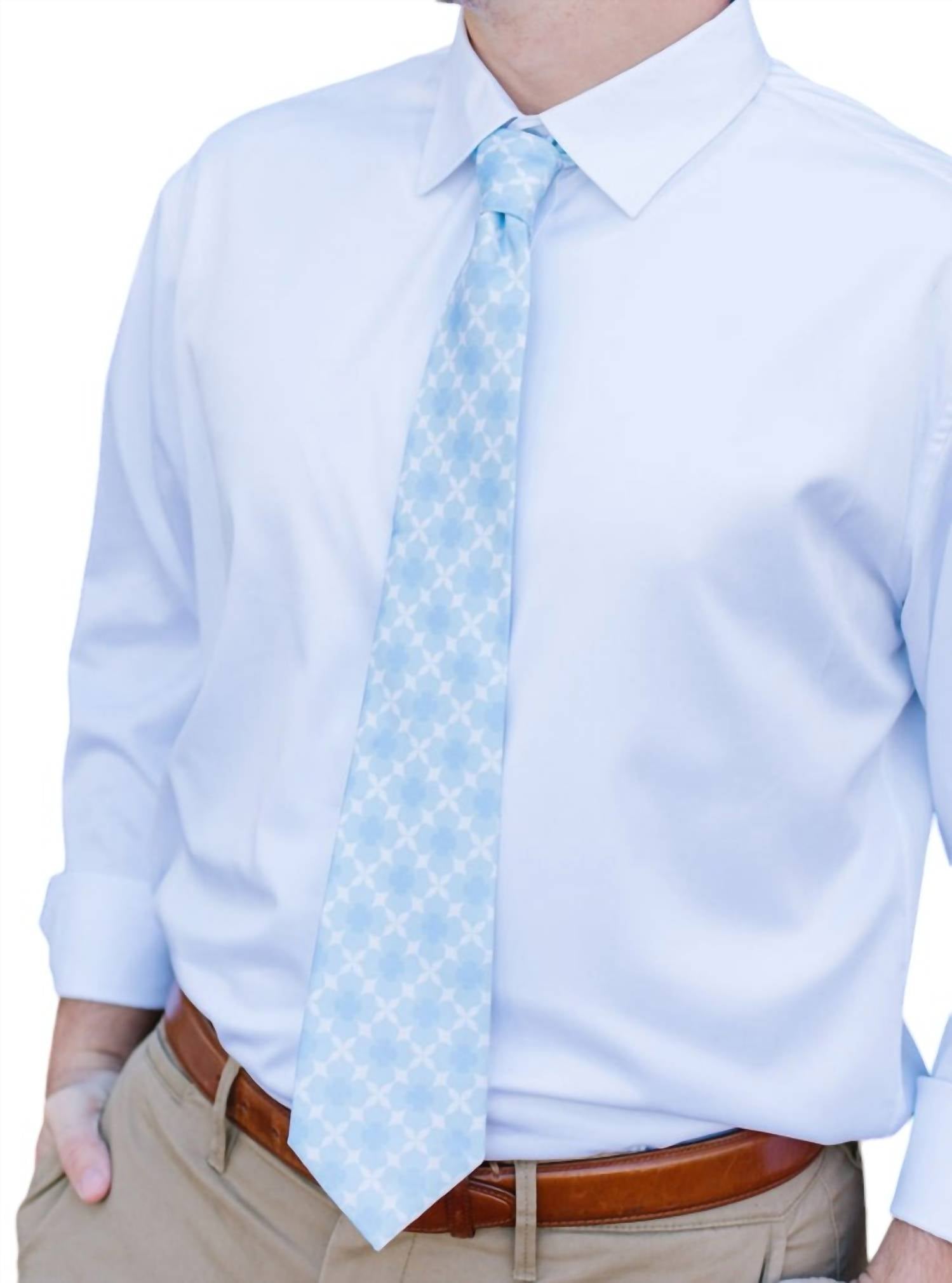 Галстуки мужские Dainty Days Blue MICHELLE MCDOWELL
Галстуки мужские Dainty Days Blue MICHELLE MCDOWELL