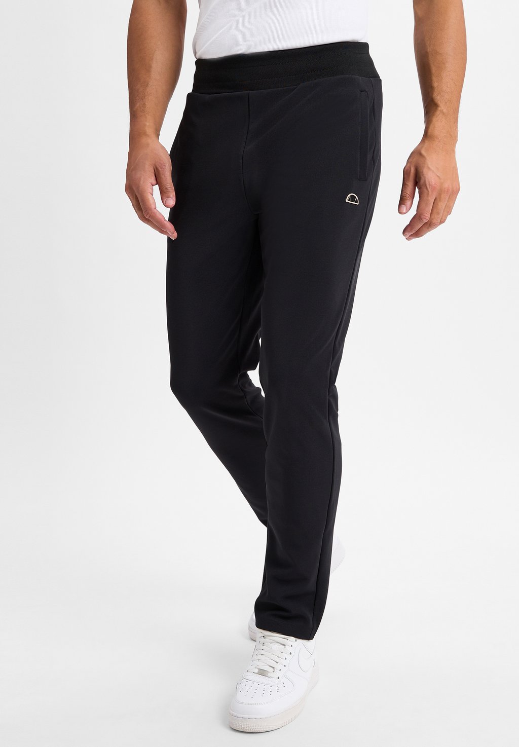 Спортивные штаны JOGGING FRIULI Ellesse, черный
Спортивные штаны JOGGING FRIULI Ellesse, черный