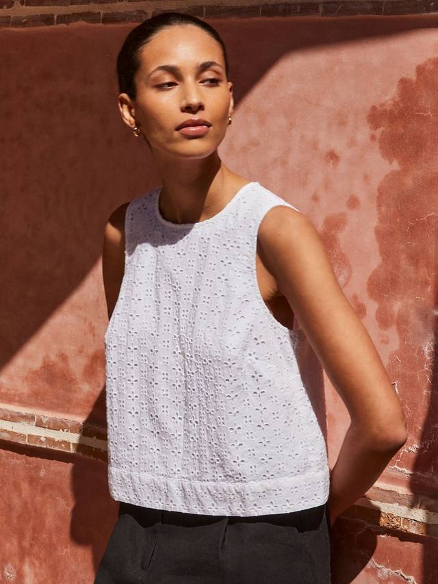 Топ-блузка с отделкой Broderie Anglaise Ro&Zo, White
Топ-блузка с отделкой Broderie Anglaise Ro&Zo, White