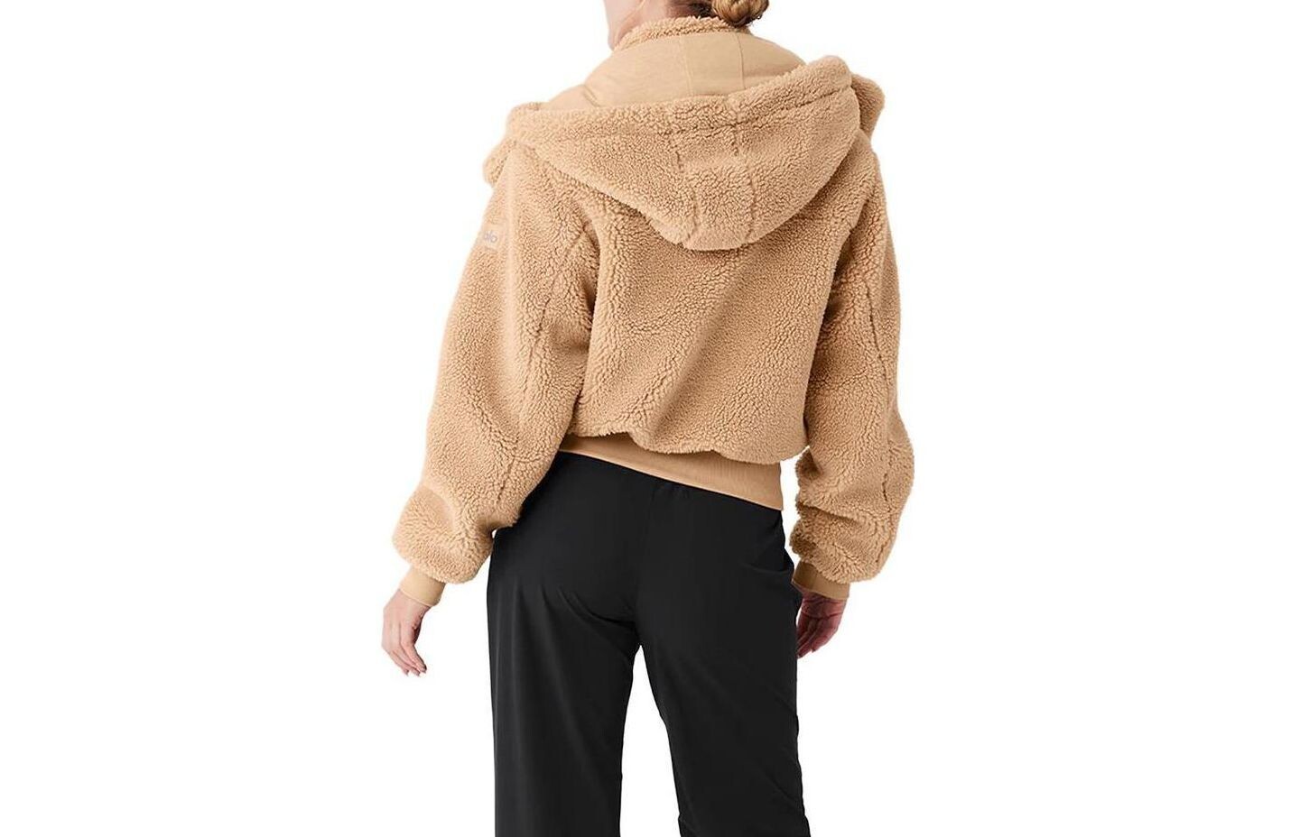 Куртка женская Alo Yoga, черный
Куртка женская Alo Yoga, черный